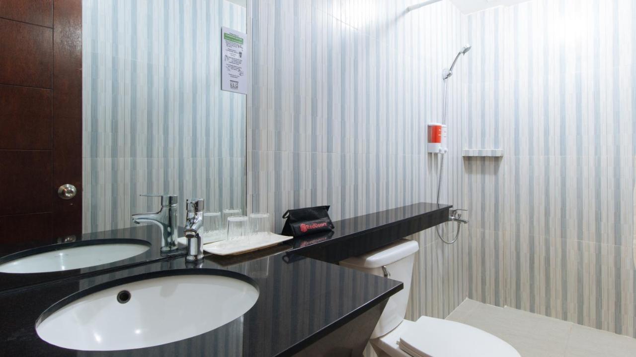 Reddoorz Plus @ Melsol Metro فيغان المظهر الخارجي الصورة