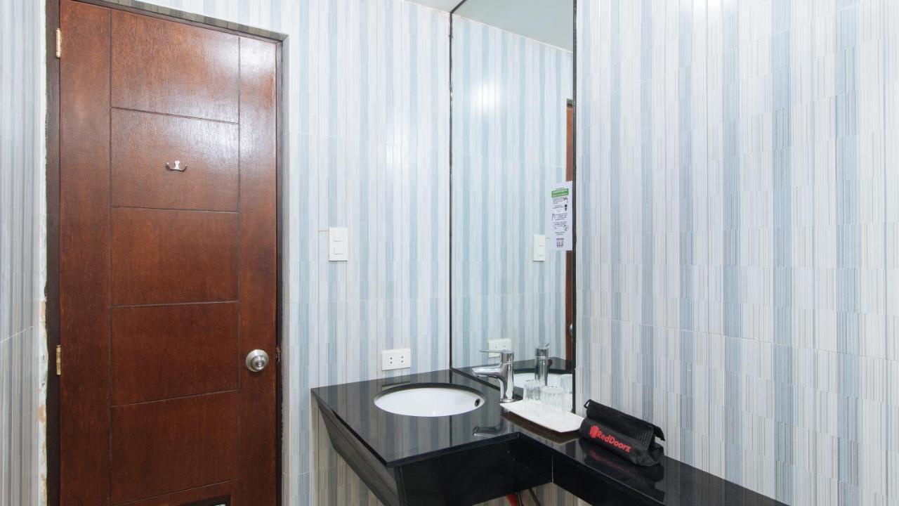 Reddoorz Plus @ Melsol Metro فيغان المظهر الخارجي الصورة
