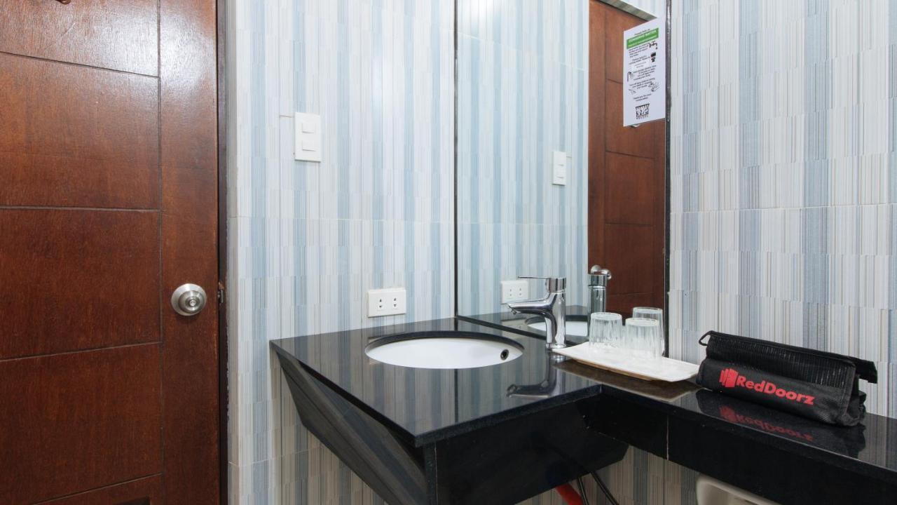 Reddoorz Plus @ Melsol Metro فيغان المظهر الخارجي الصورة